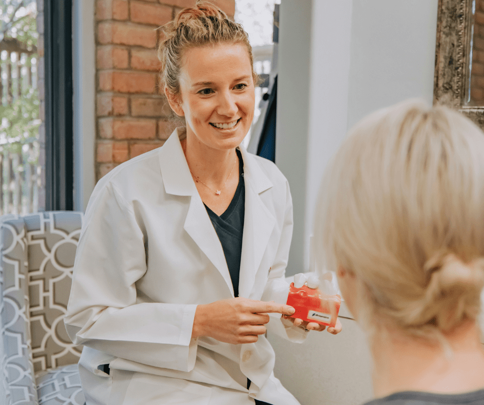 Generic image of a dentist.